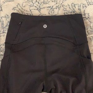 Lululemon mesh Chase Me Cropped Tights